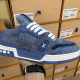 Trainer Blue