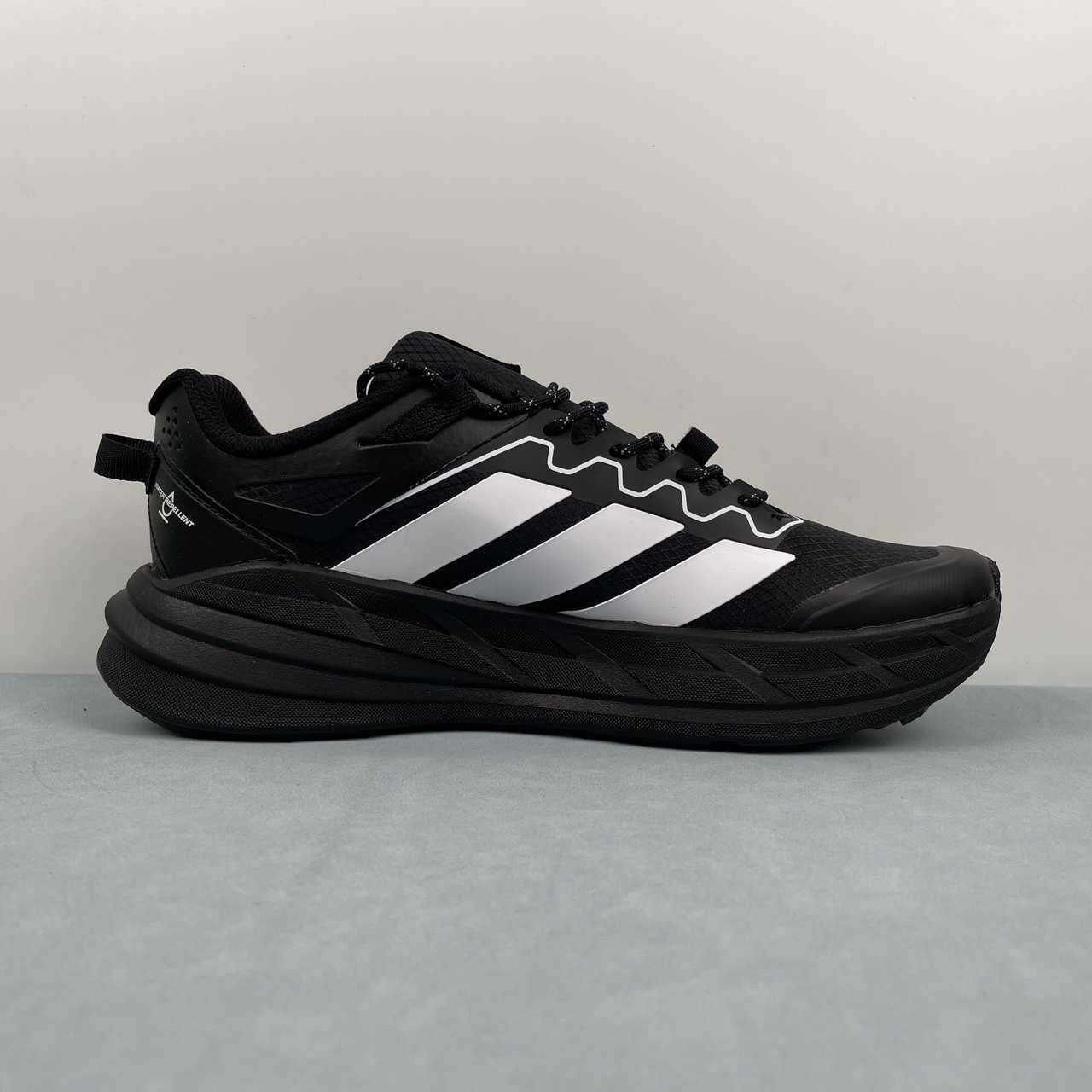TERREX FREEHIKER Black White