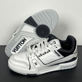 Trainer White and Black