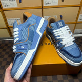 Trainer Blue