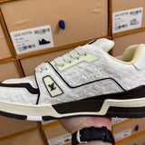Trainer White and Black