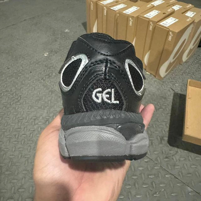 GEL-NYC Black and Silver