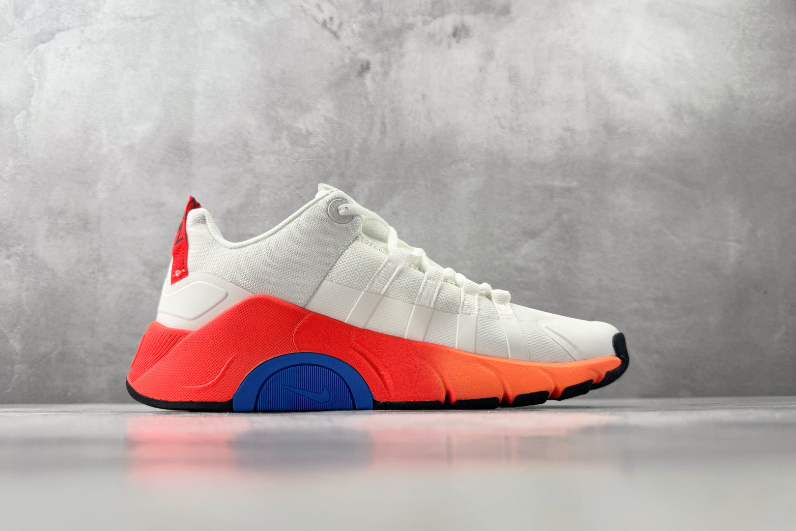 Free Metcon 7 White Red Orange