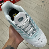 TN White and Green