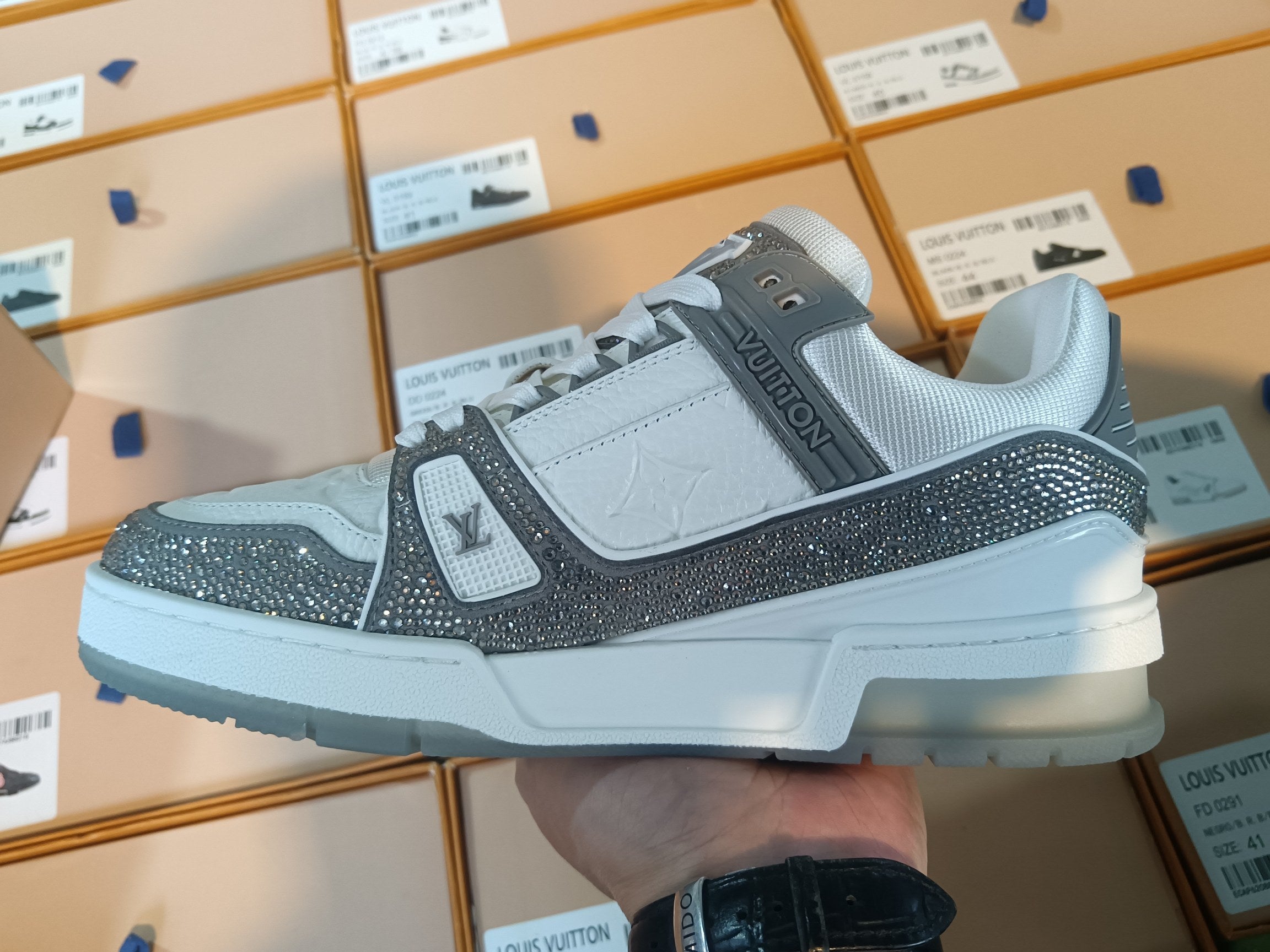 Trainer Grey Crystal