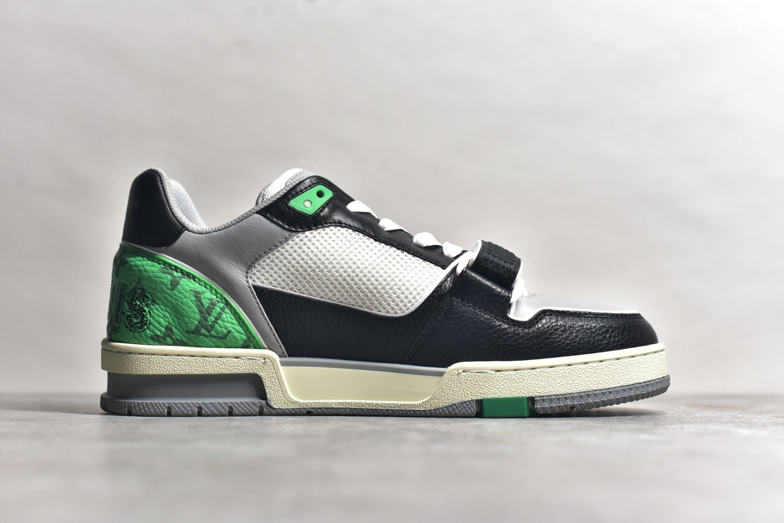 Trainer Grey and Green
