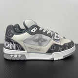Trainer Grey