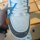 Trainer Grey Crystal
