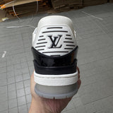Trainer White and Black