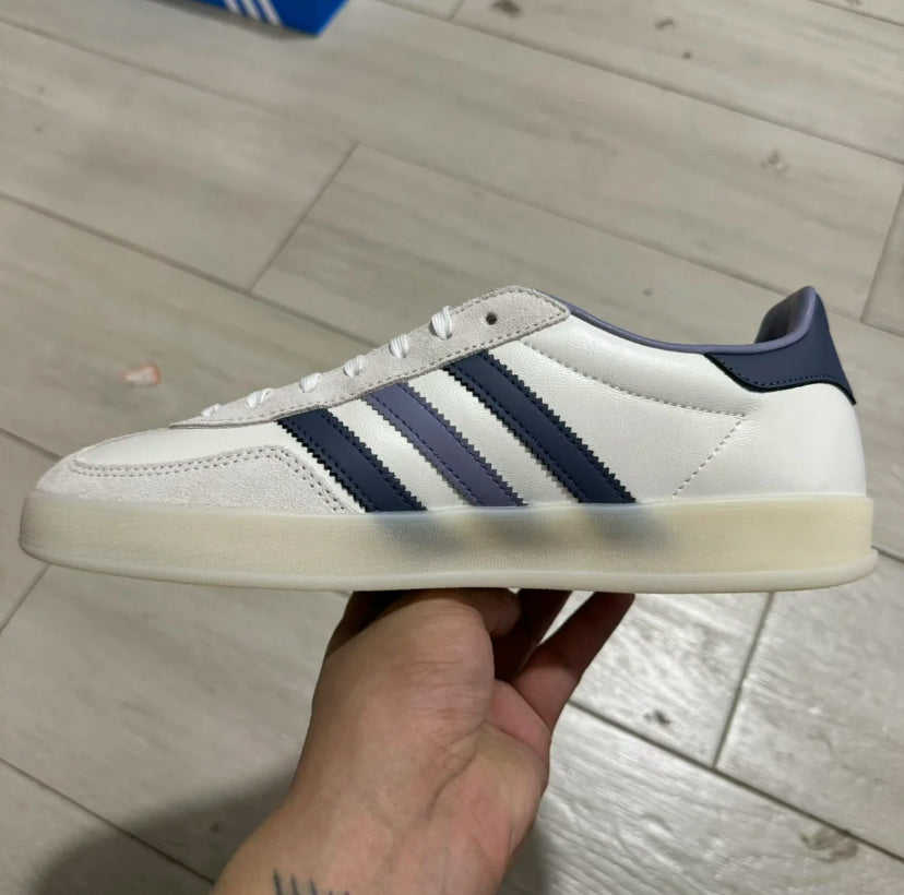 Spezial White and Blue