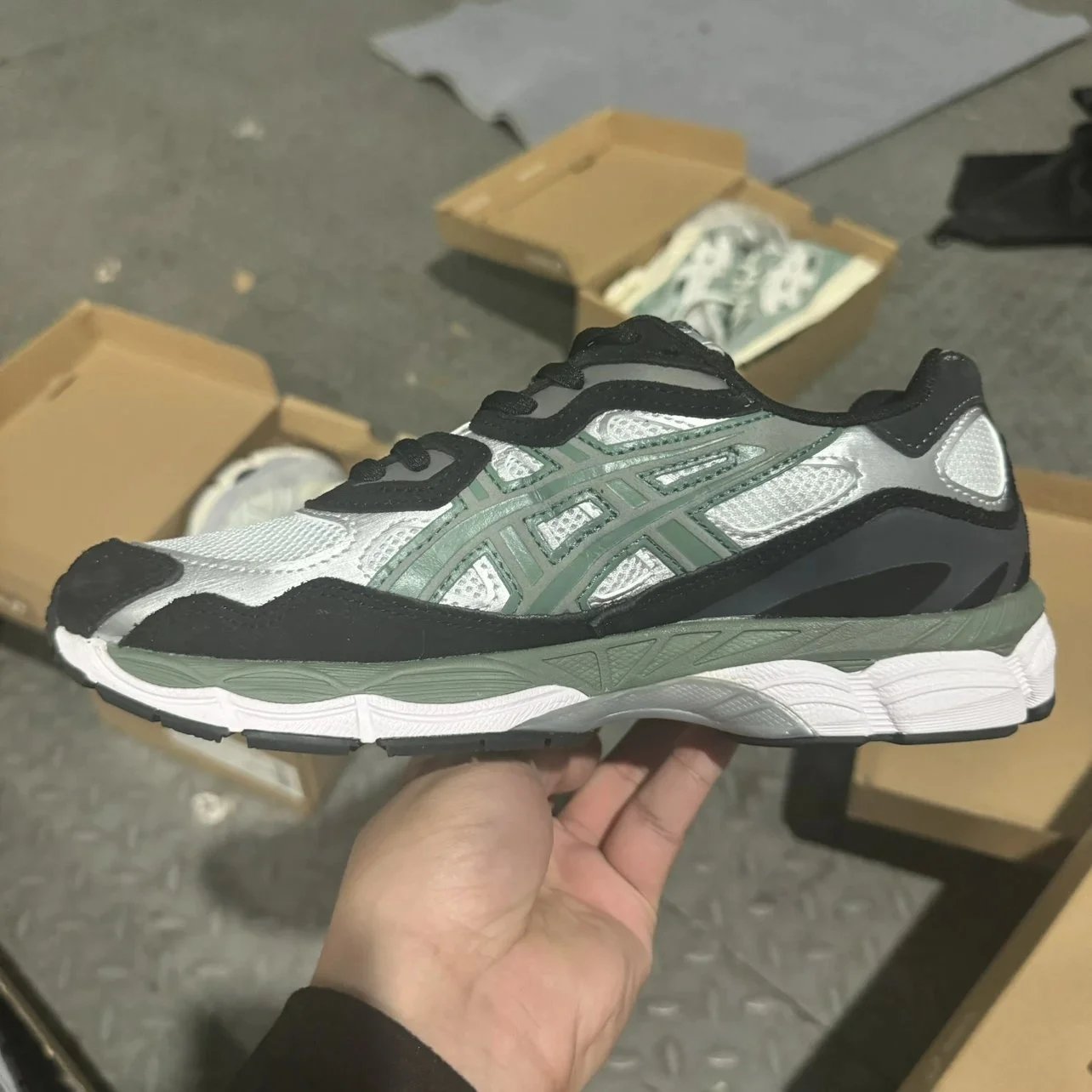 GEL-NYC Green and Grey