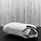 Alexander McQueen em Camurça Drip Sneakers
