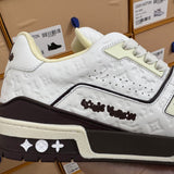 Trainer White and Black