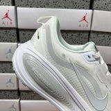 Vomero Plus White