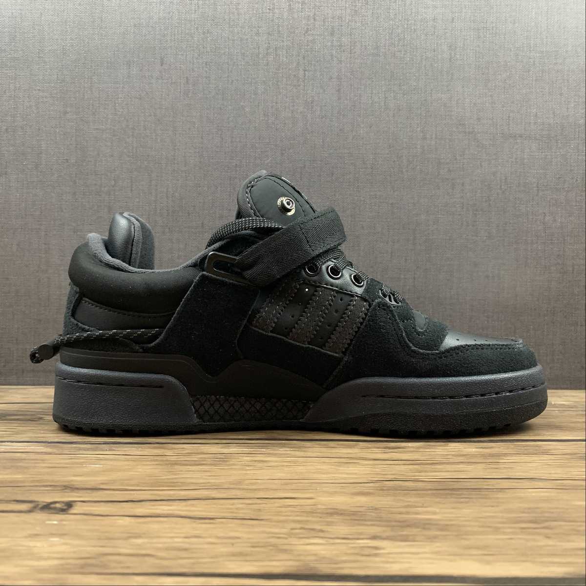 AD Bad Bunny Forum All Black