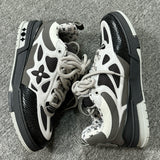 Skate Black and White