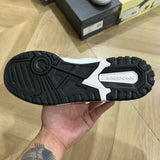 550 Branco e Cinzento