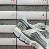 Vomero 5 Metallic Silver