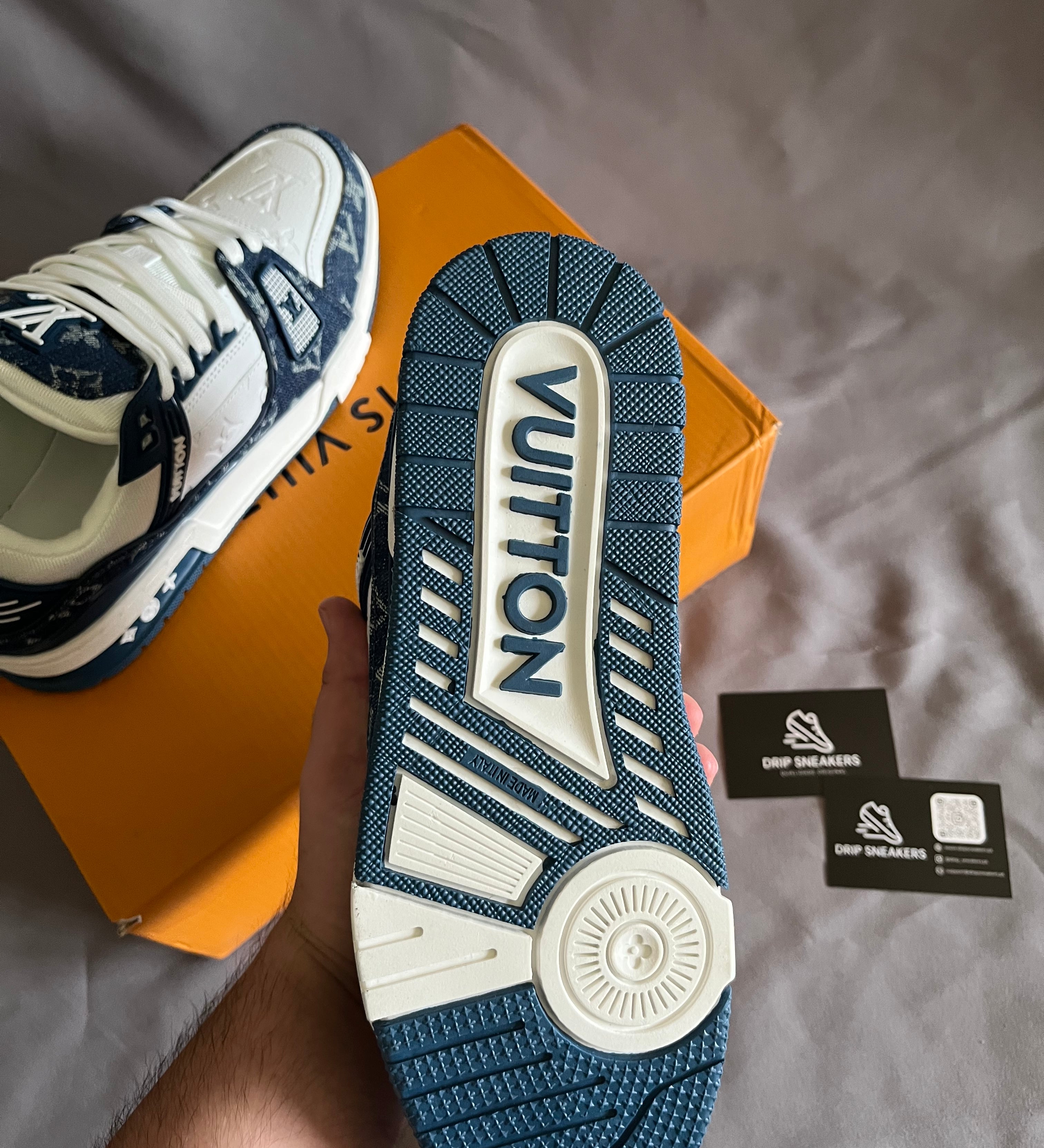 Trainer White and Blue My Store 4