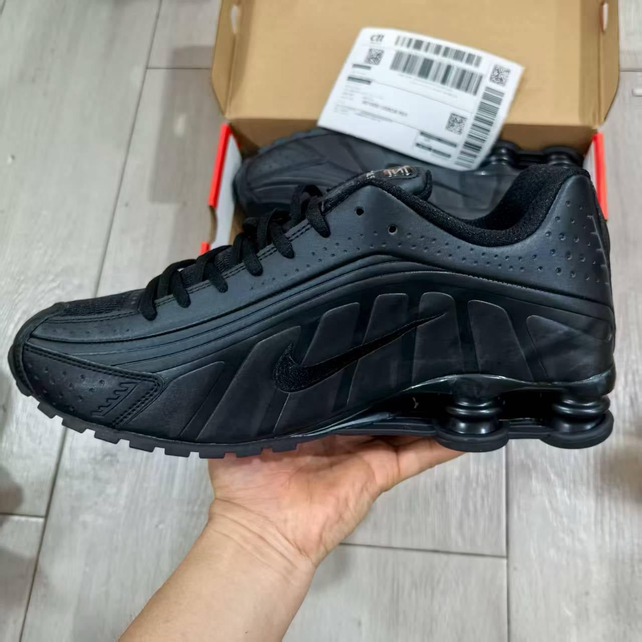Shox 4 Black