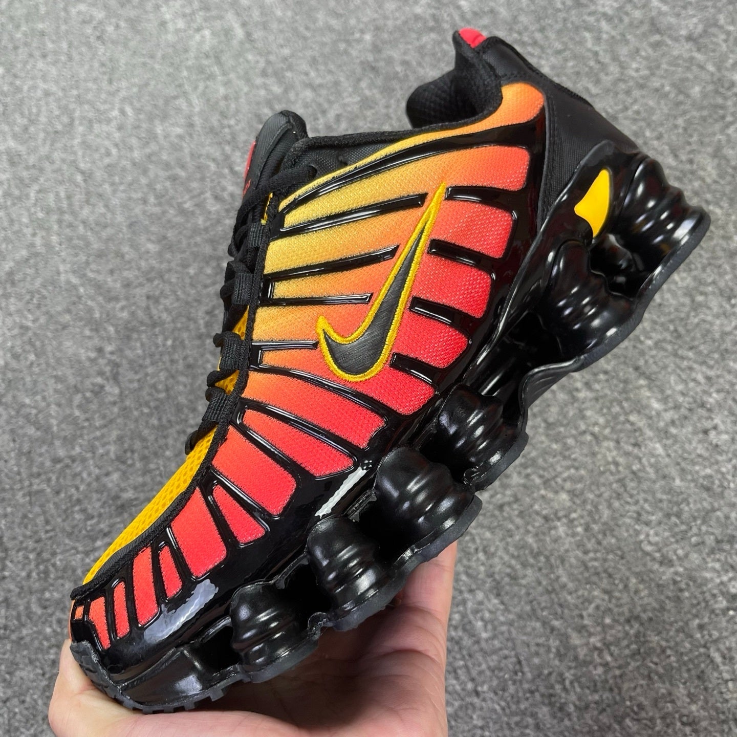 Aware Shox TL Black Fire