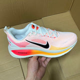 Vomero 18 Sail Bright Crimson Laser Orange