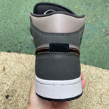 AJ1 MID Night Stadium