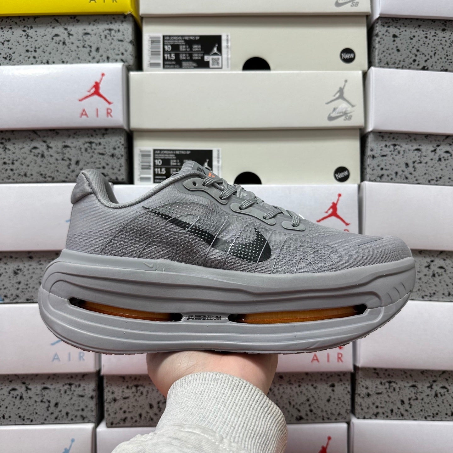 Vomero Premium Grey