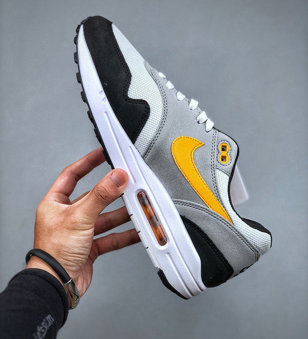 Air Max 1 White University Gold