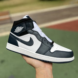 AJ1 MID Black