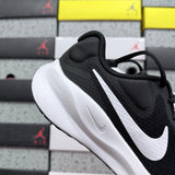 Winflo 8 Black/White