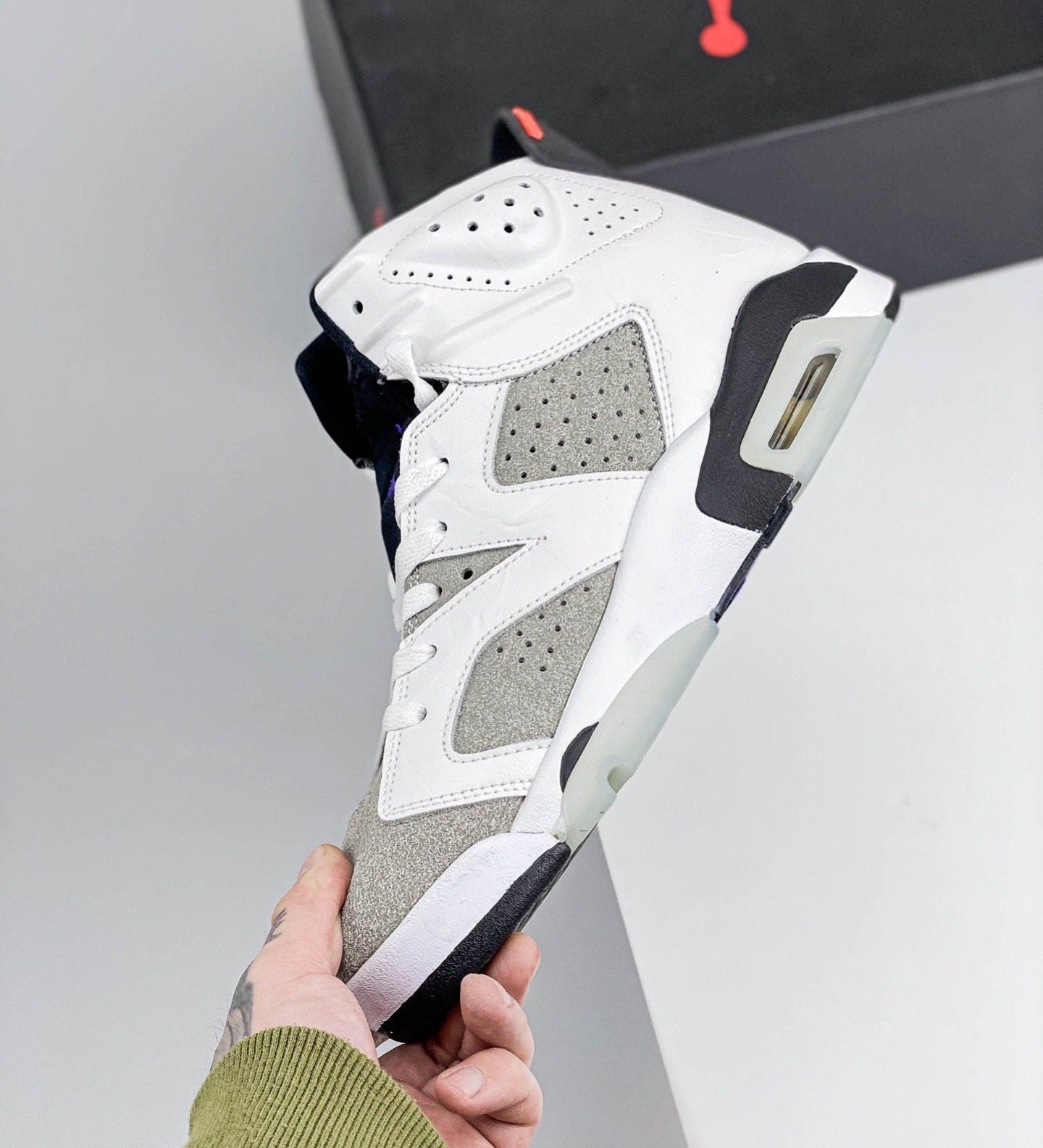 AJ6 Retro Flint Grey