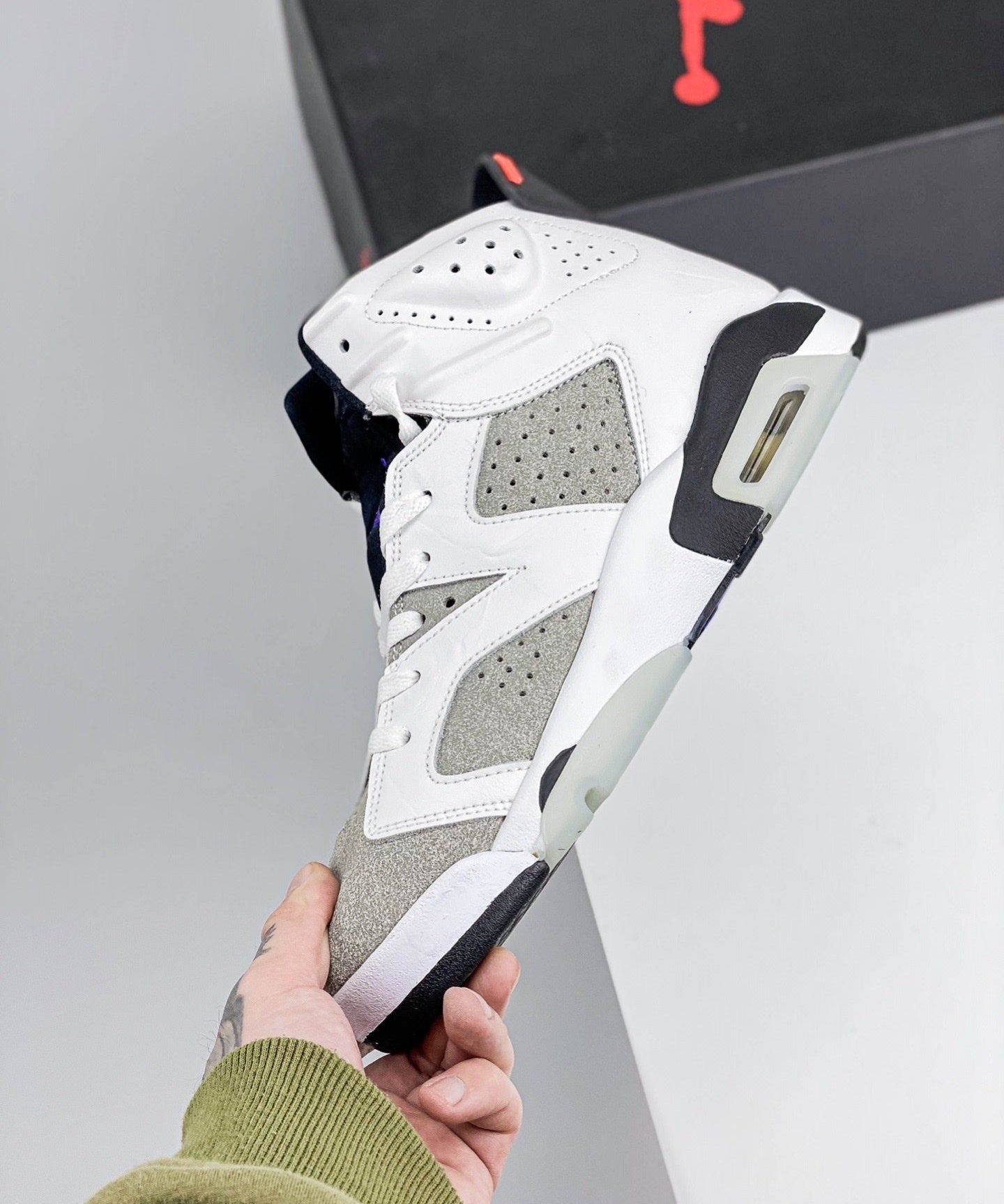 AJ6 Retro Flint Grey