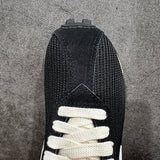 Roshe Run Black and White