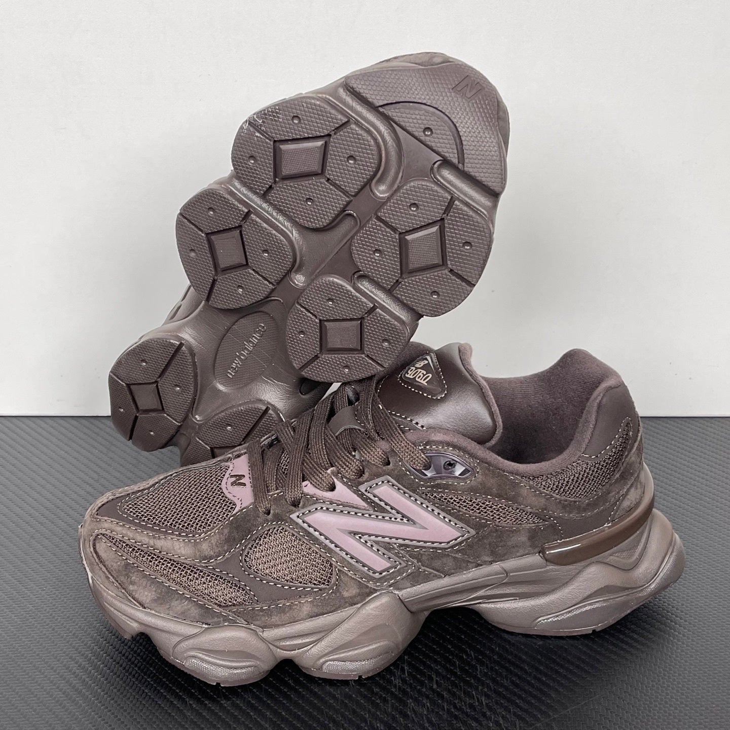 NB 9060 Chocolate