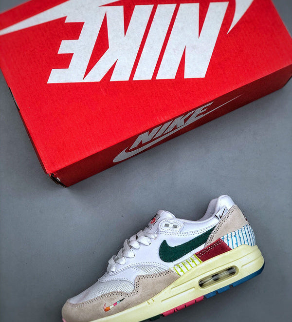 Air Max 1 All Petals United