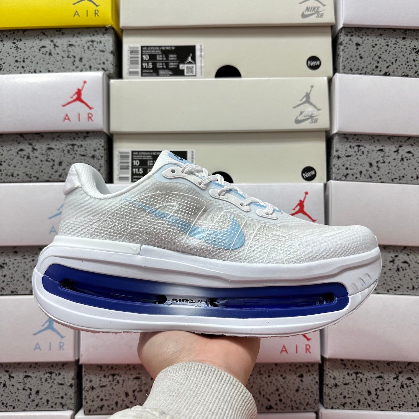 Vomero Premium White/Blue
