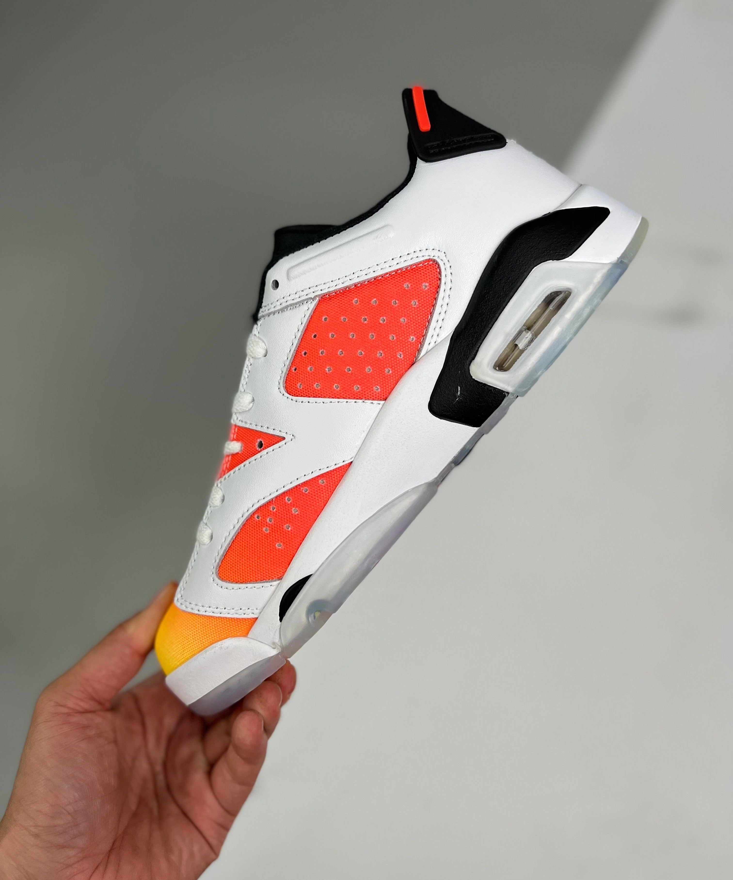 AJ6 Retro Low SE Dongda