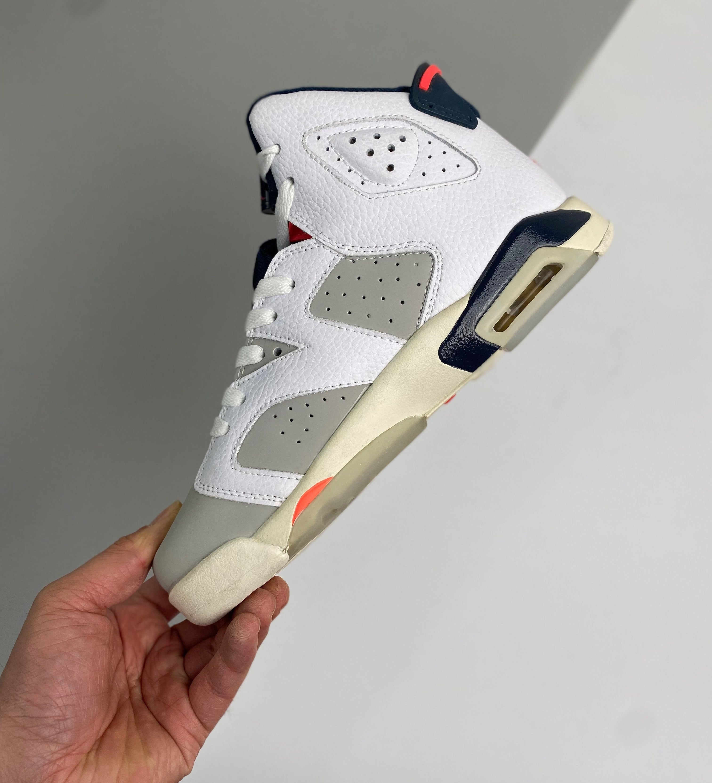 AJ6 Retro Tinker