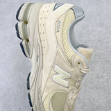 2002R Creme