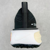 ZoomX Invincible Run Flyknit 3 Black/White