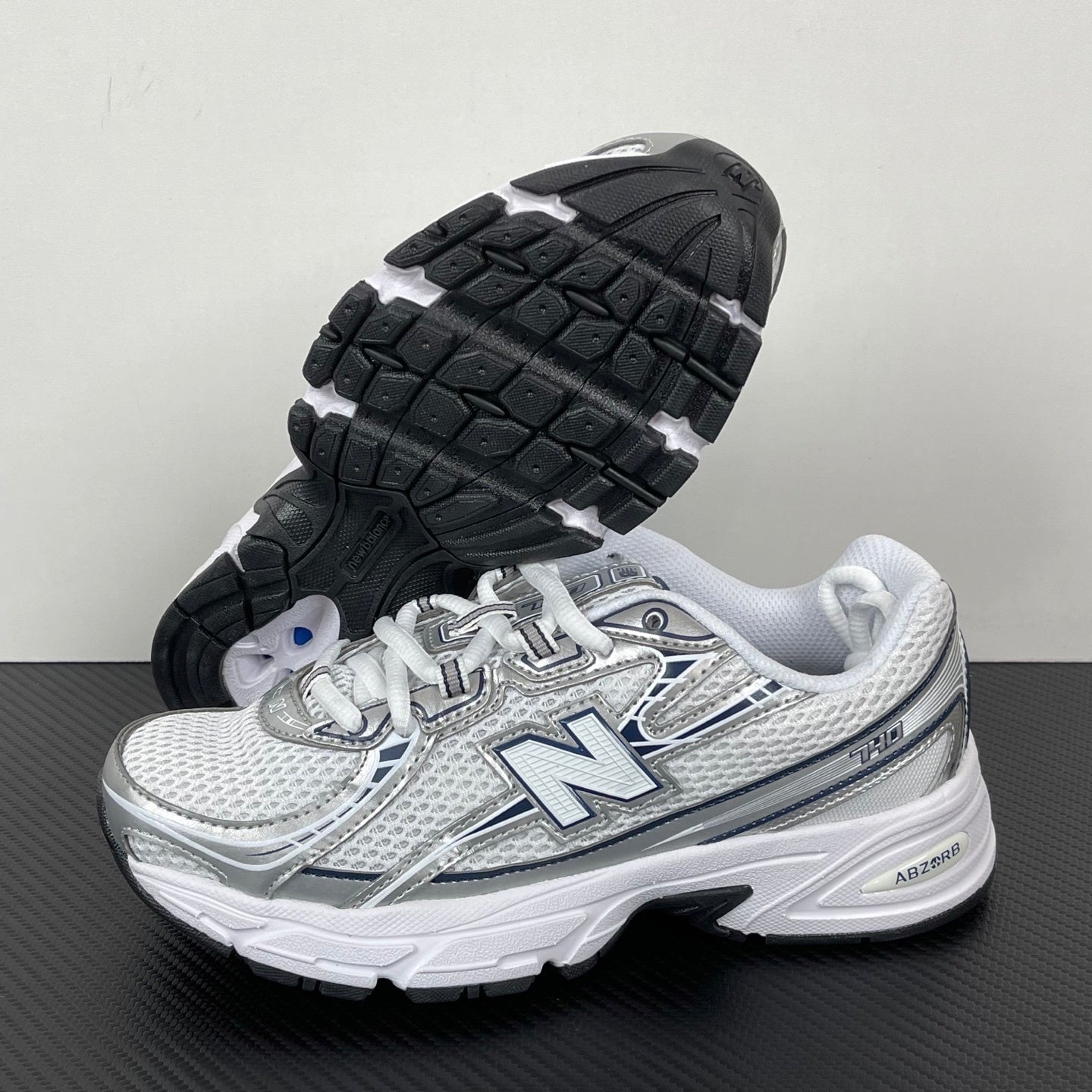 740 White / Silver / Navy