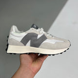 327 Cinzento e Branco