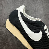 Roshe Run Black and White