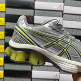 Gel-Kinetic Fluent Silver and Green