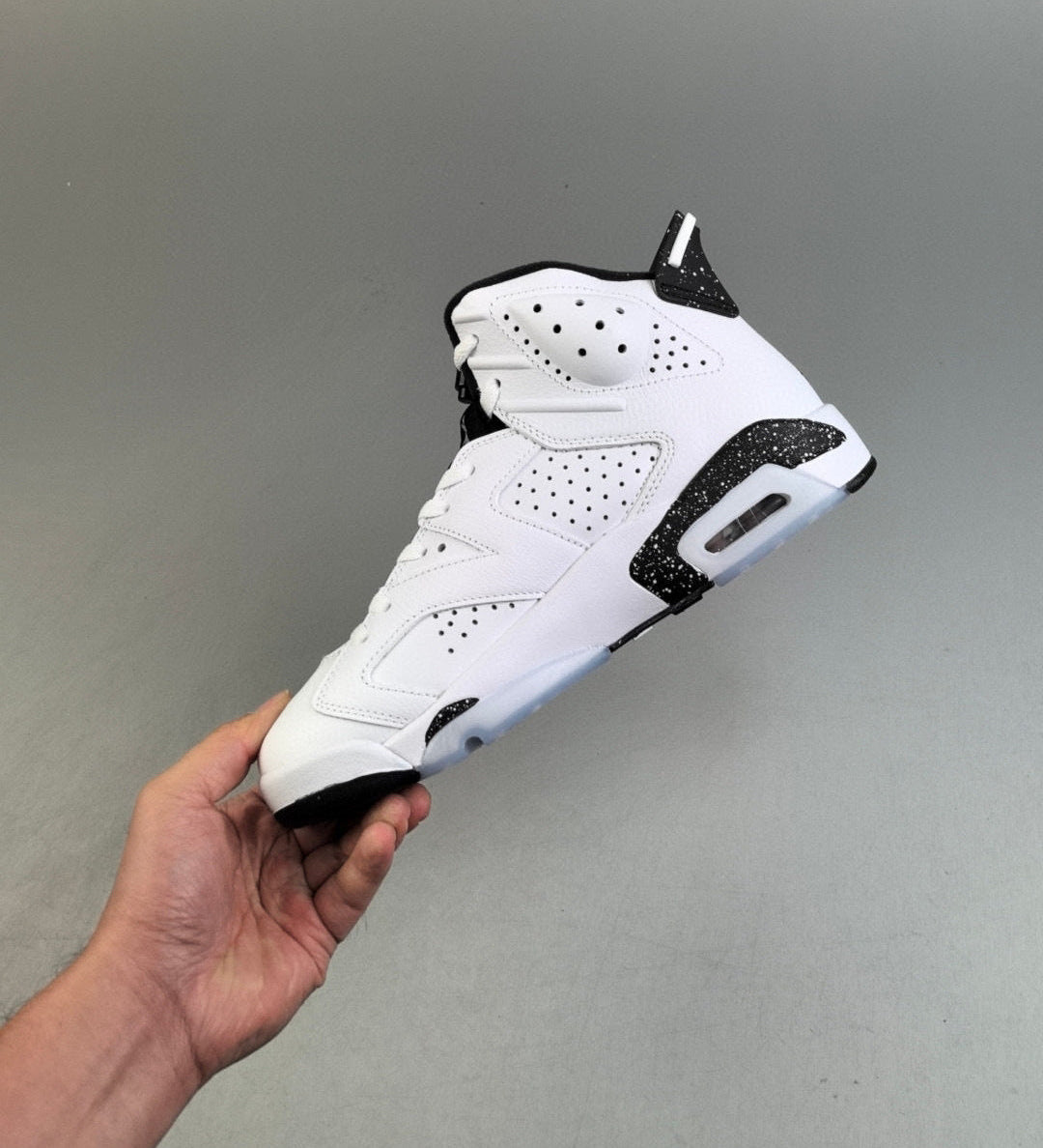 AJ6 Retro Reverse Oreo