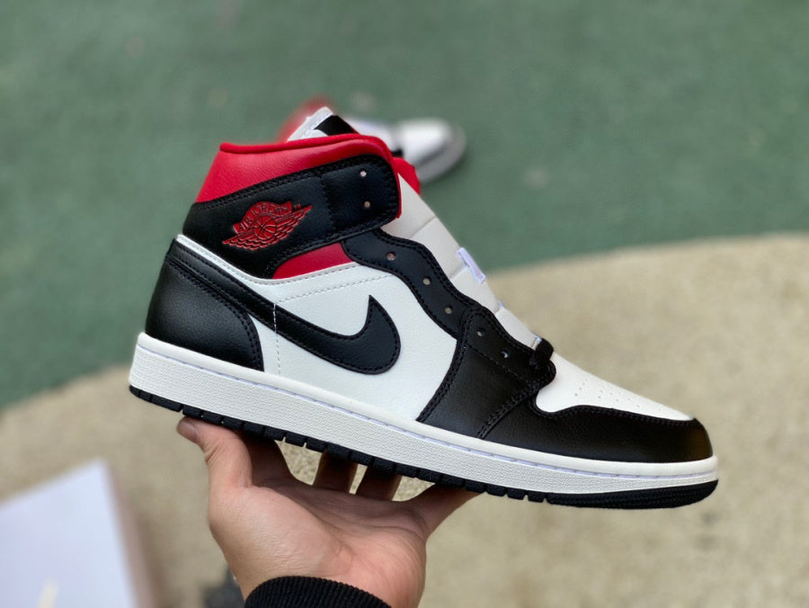 AJ1 MID Gym Red Panda