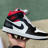 AJ1 MID Gym Red Panda
