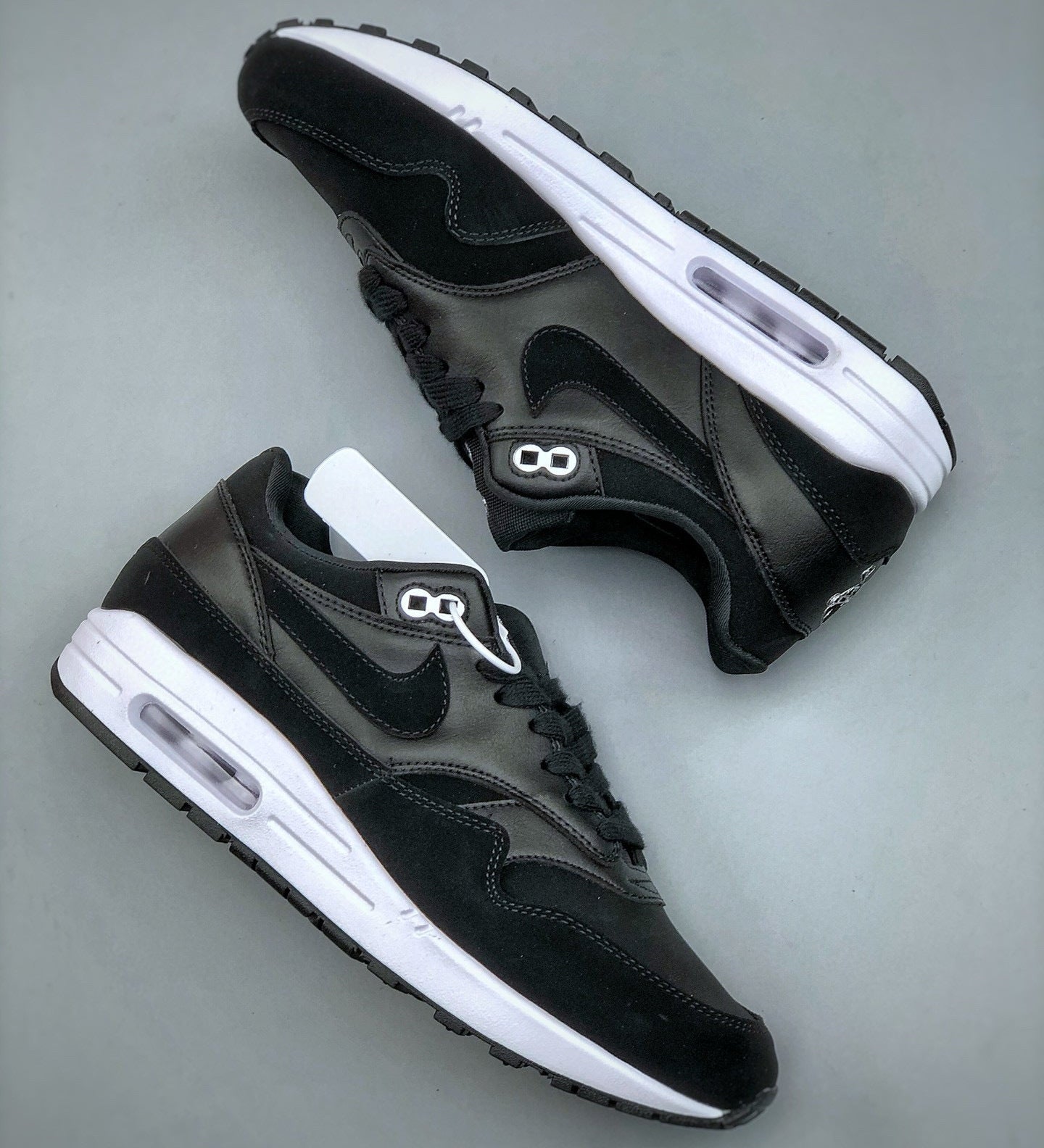 Air Max 1 Rebel Skulls