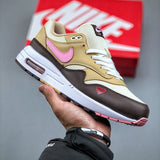 Air Max 1 Valentine's Day